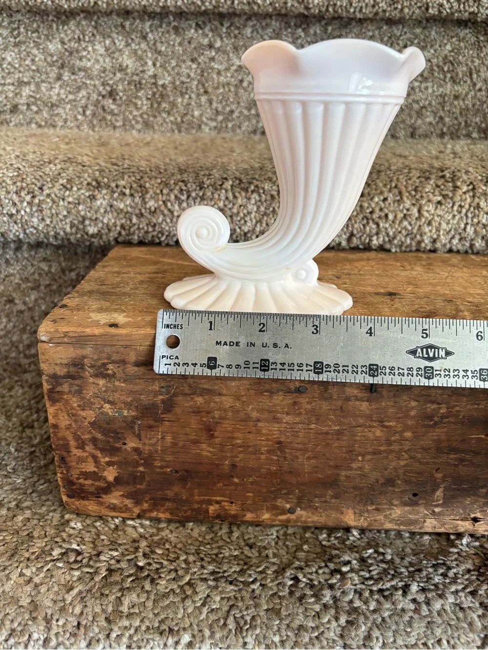 N/A milk vase